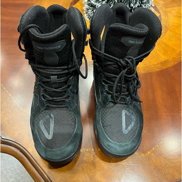 Sold.Men’s NEW BALANCE FRESH FOAM 1000 WINTER BOOTS - SIZE 9.5 - Picture 2 of 6